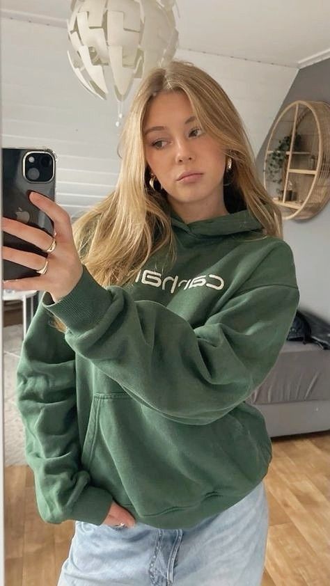 <em>Samantha L.</em>